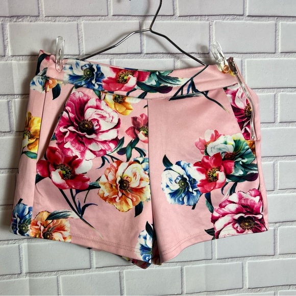ANOTHER STORY Floral Pink Women's Shorts/size S - Picture 3 of 6